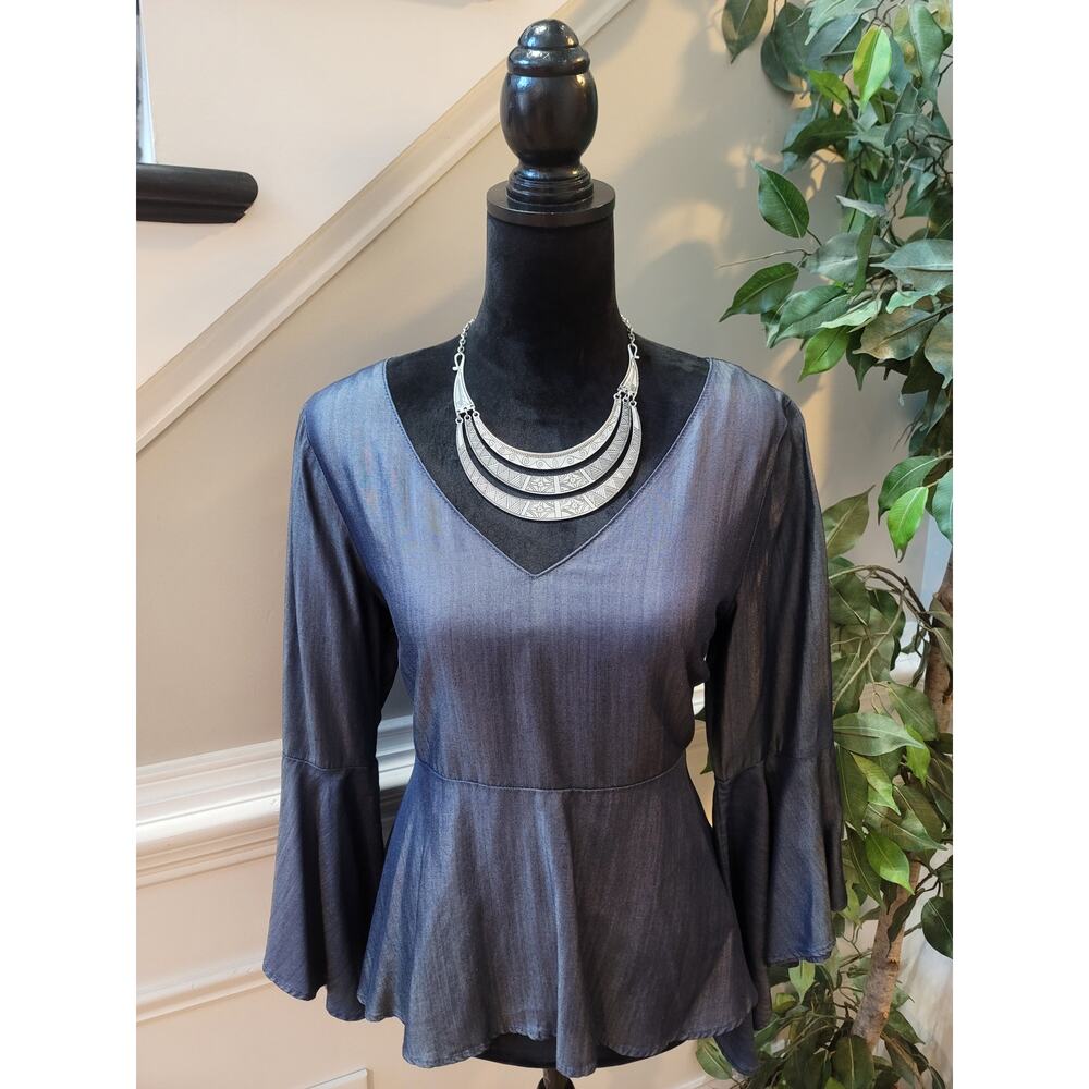 White House Black Market Peplum Top 10 Blue Denim Dramatic Bell Sleeve Pullover